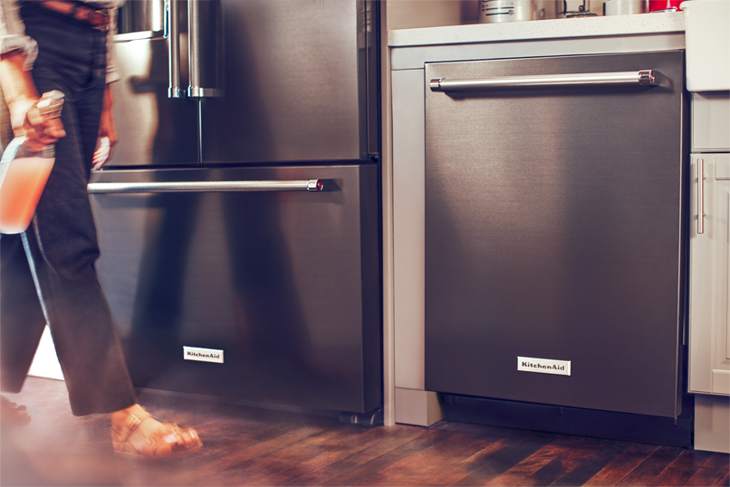 Chef Touch system features a Vacuum Machine for preserving food with the sous-vide technique, a Steam Oven and a Shock Freezer for rapid chilling and freezing.