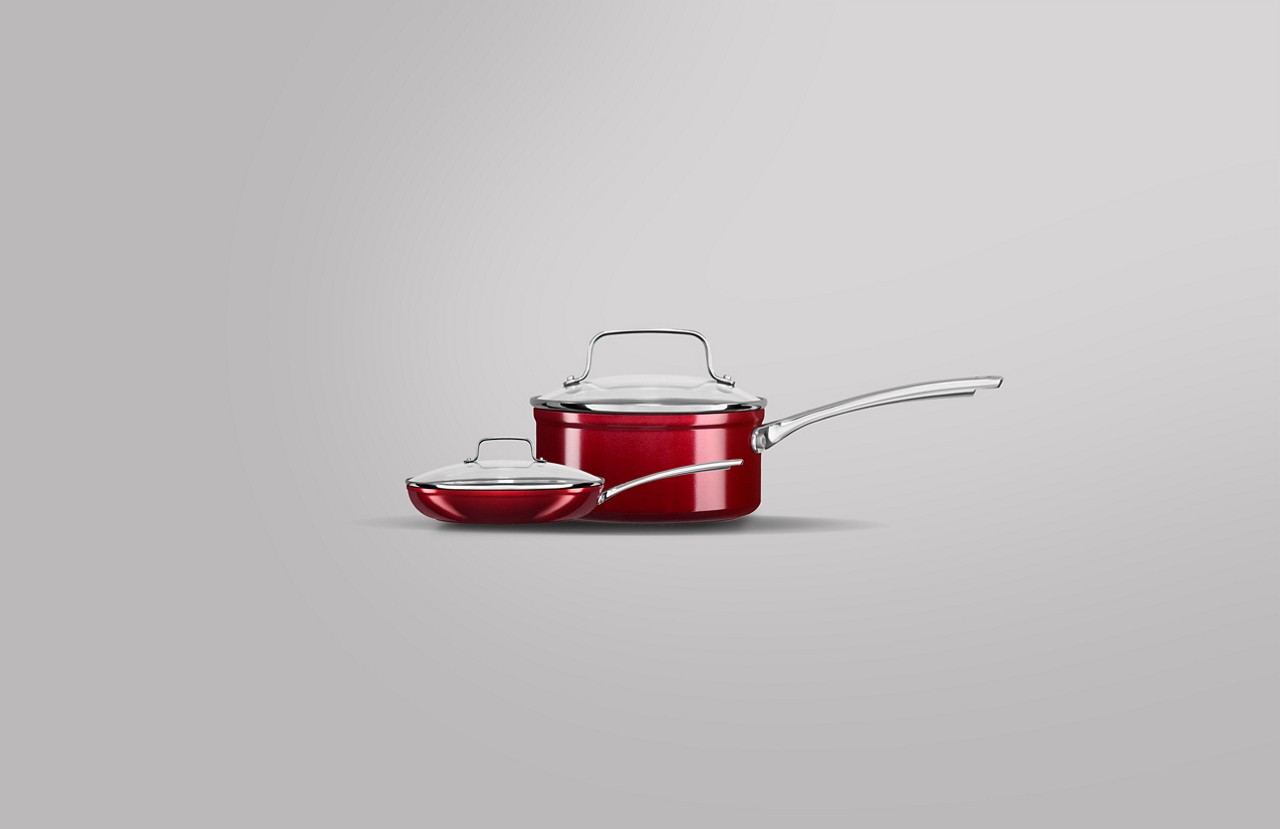 Complete your kitchen set with pots, pans, cutting boards, knives and more from KitchenAid.