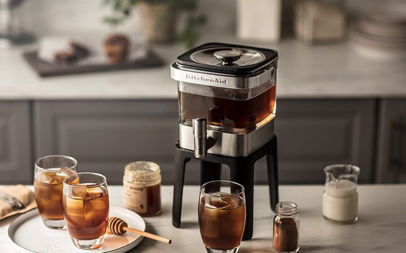 https://www.kitchenaid.kr/content/kitchenaid/en_kr/countertop-appliances/coffee-products/_jcr_content/root/main/responsivegrid/responsivegrid/container_copy_copy_/wrapperParsys/image_copy_copy.coreimg.jpeg/1565000650586/coffee-applicances.jpeg